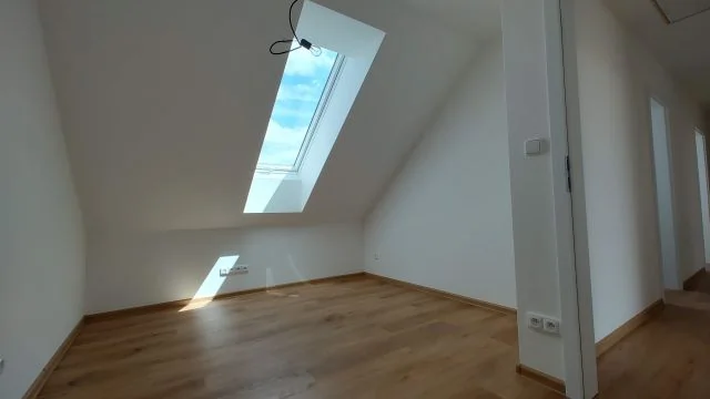 Pokoj 3 (2.NP)